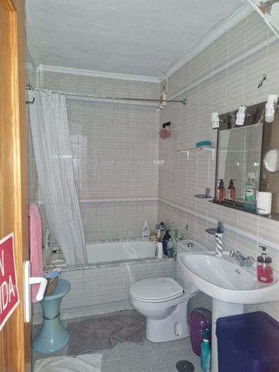 Image No.9-2 Bed House for sale