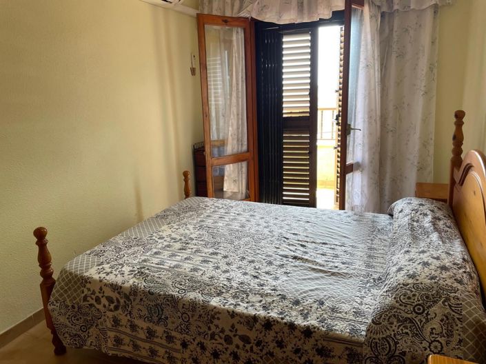 Image No.13-6 Bed House for sale