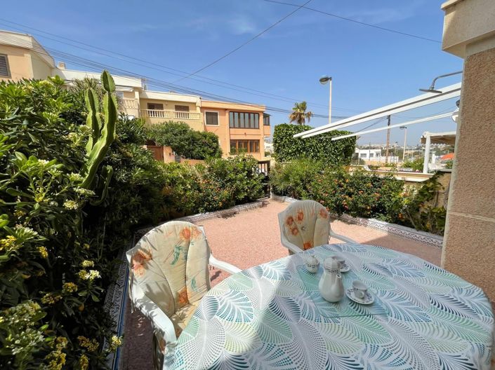 Image No.19-6 Bed House for sale