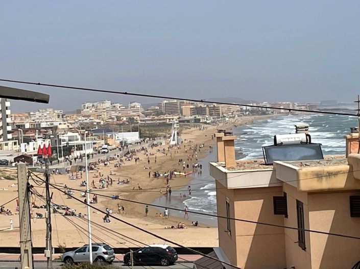 Image No.9-6 Bed House for sale