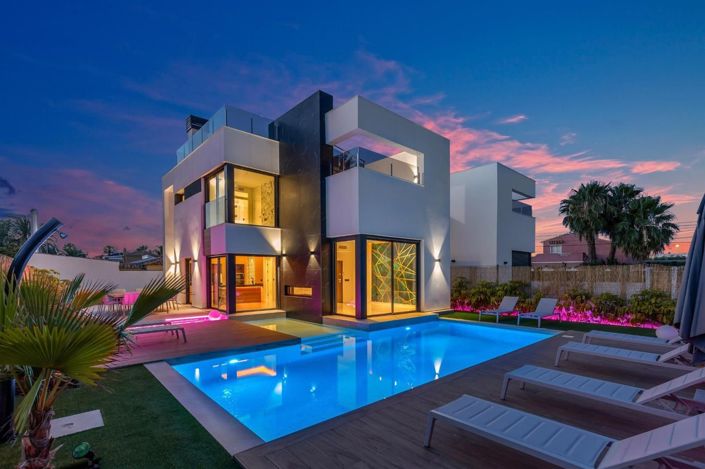Image No.1-3 Bed Villa for sale
