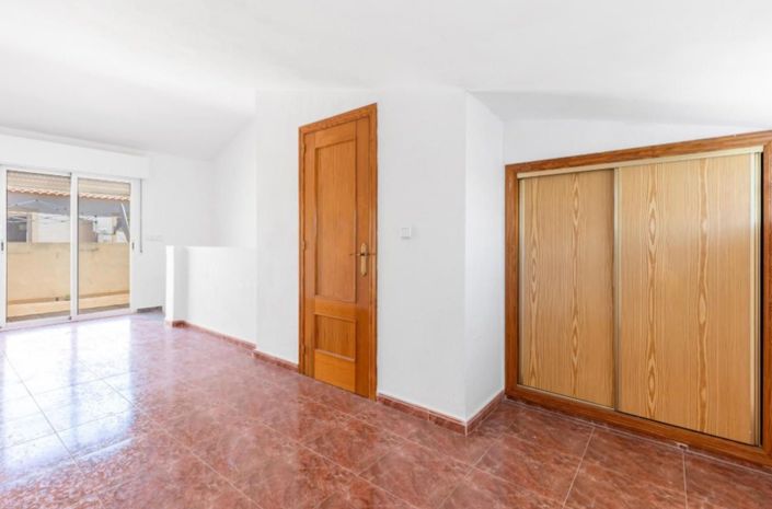 Image No.27-3 Bed House for sale