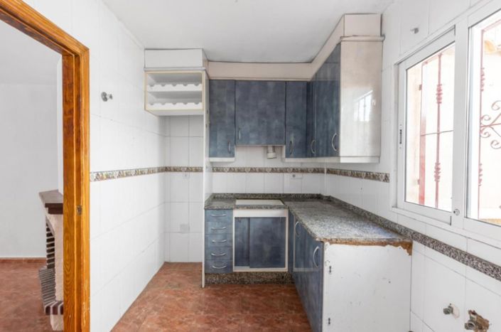 Image No.9-3 Bed House for sale