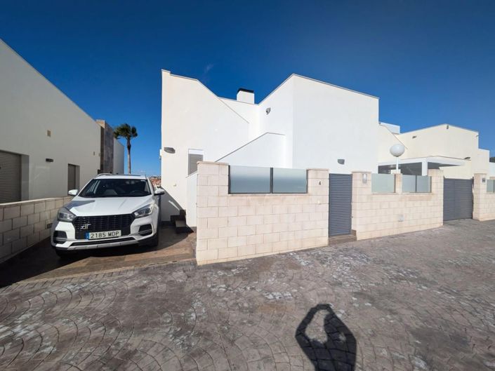 Image No.41-3 Bed Villa for sale