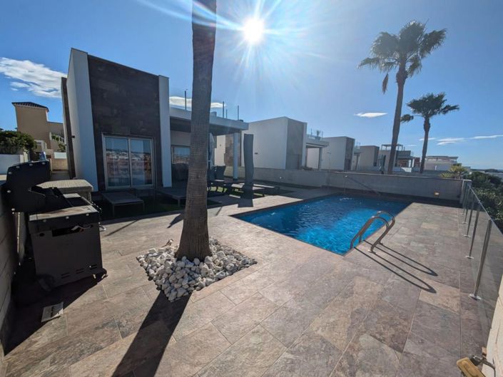 Image No.5-3 Bed Villa for sale