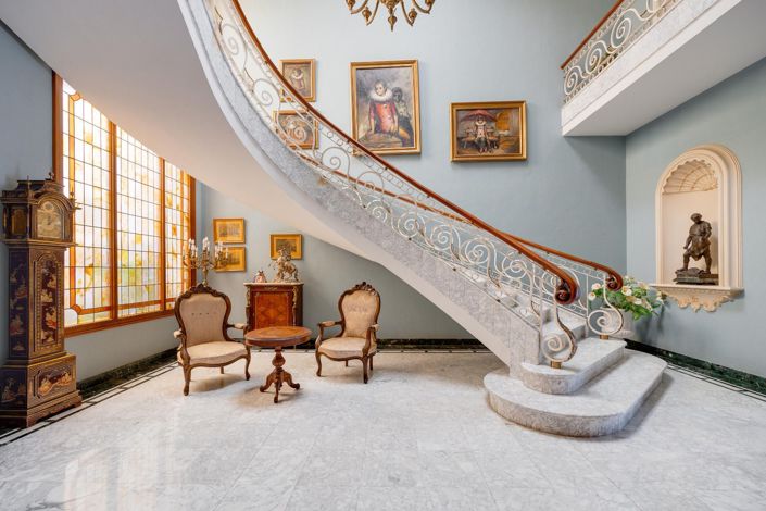 Image No.14-12 Bed Villa for sale