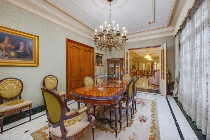 Image No.17-12 Bed Villa for sale