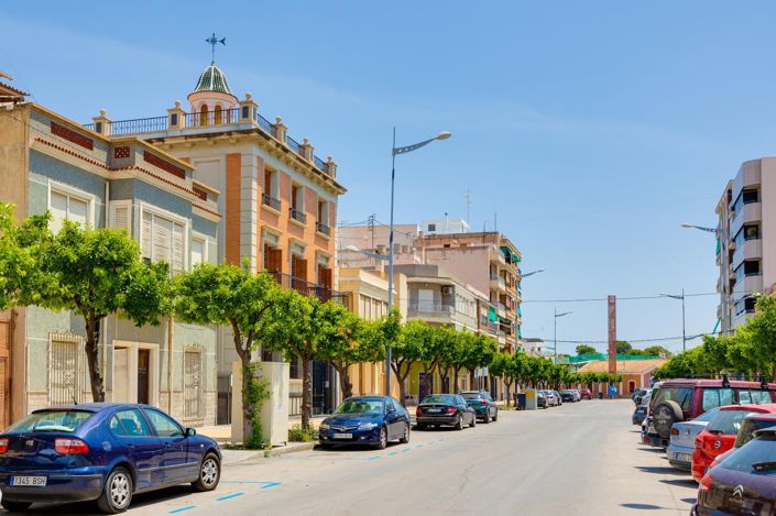 Image No.2-12 Bed Villa for sale