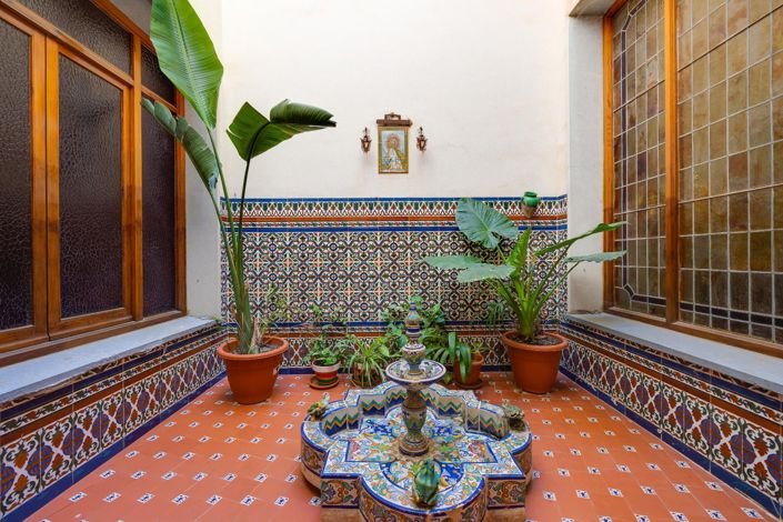 Image No.25-12 Bed Villa for sale