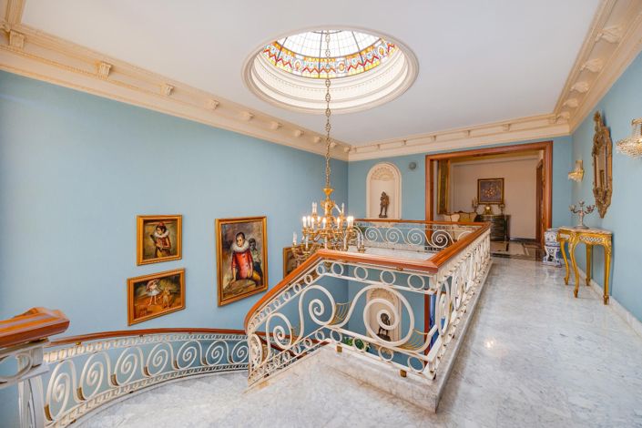 Image No.48-12 Bed Villa for sale