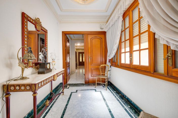 Image No.49-12 Bed Villa for sale