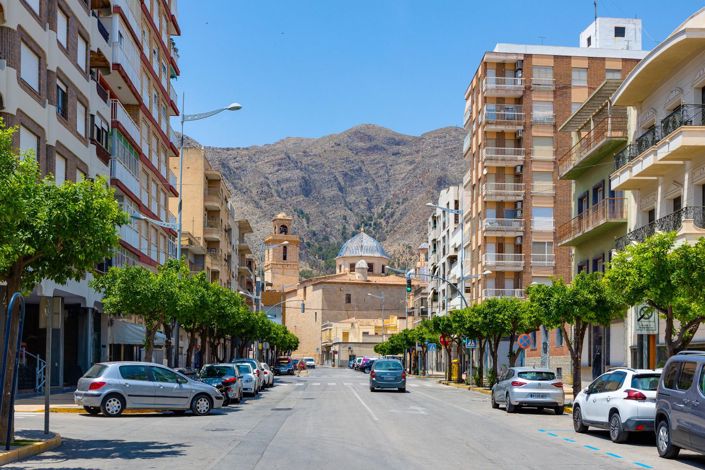 Image No.5-12 Bed Villa for sale