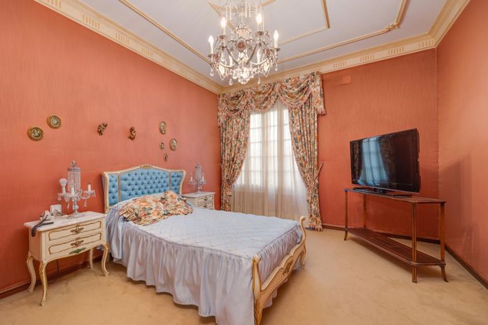 Image No.51-12 Bed Villa for sale