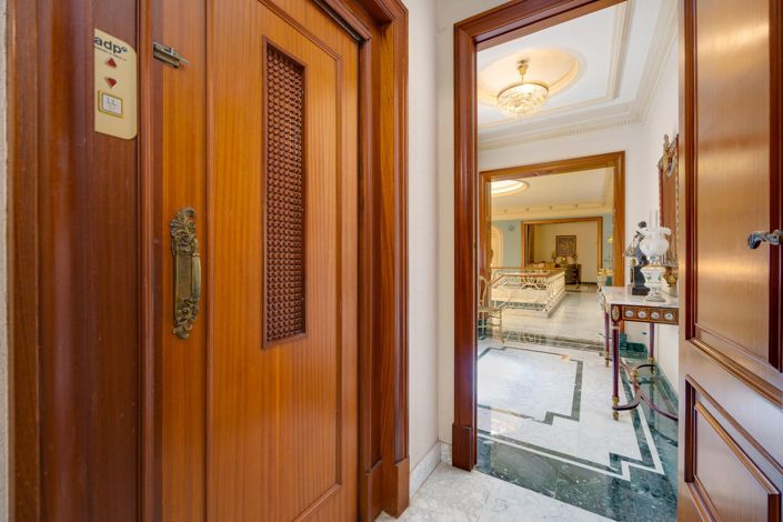 Image No.56-12 Bed Villa for sale