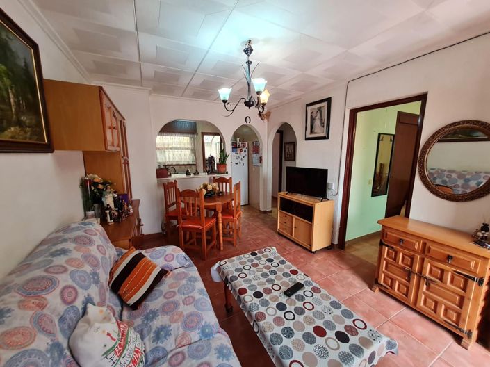 Image No.8-2 Bed House for sale