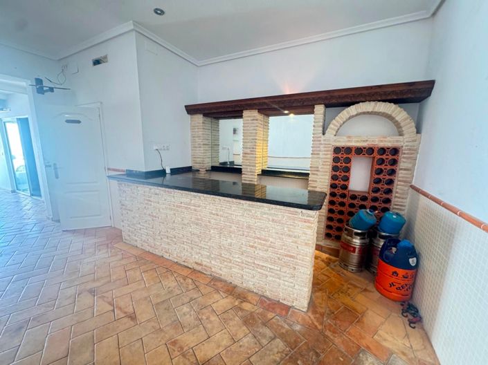 Image No.24-3 Bed House for sale