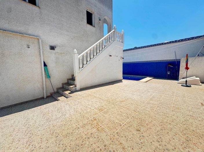 Image No.27-3 Bed House for sale