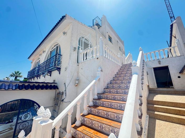 Image No.31-3 Bed House for sale