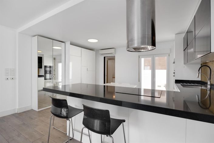 Image No.12-2 Bed Villa for sale