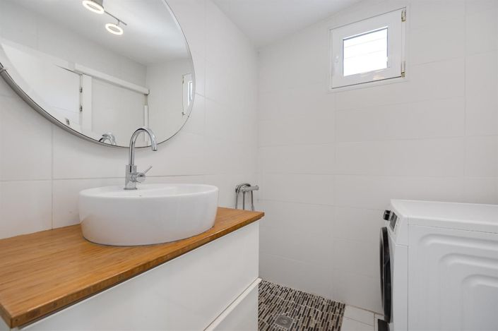 Image No.16-2 Bed Villa for sale