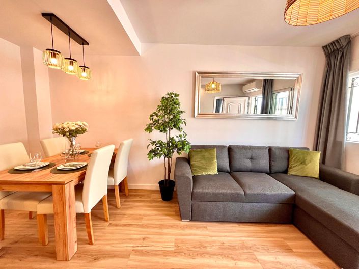 Image No.10-3 Bed House for sale