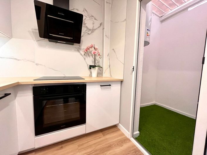 Image No.19-3 Bed House for sale