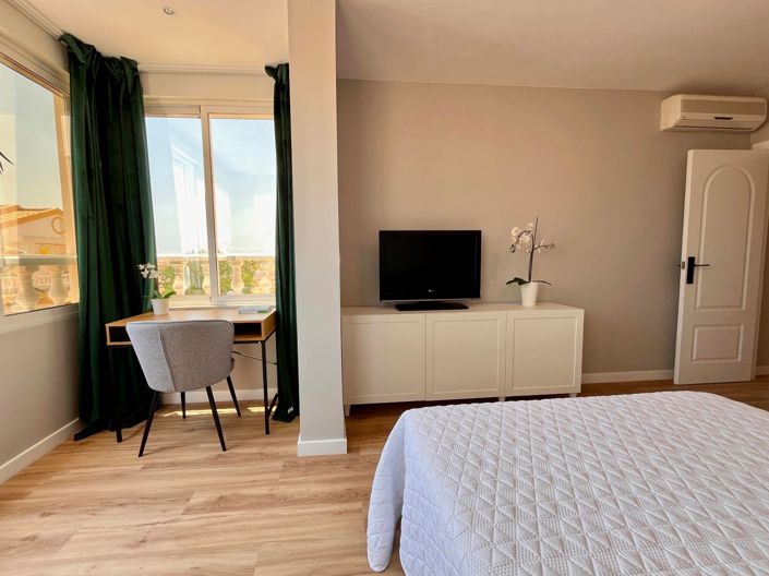 Image No.26-3 Bed House for sale