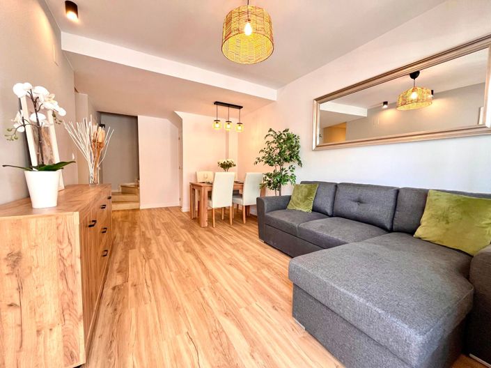 Image No.9-3 Bed House for sale