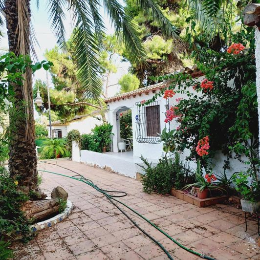 Image No.1-4 Bed Villa for sale