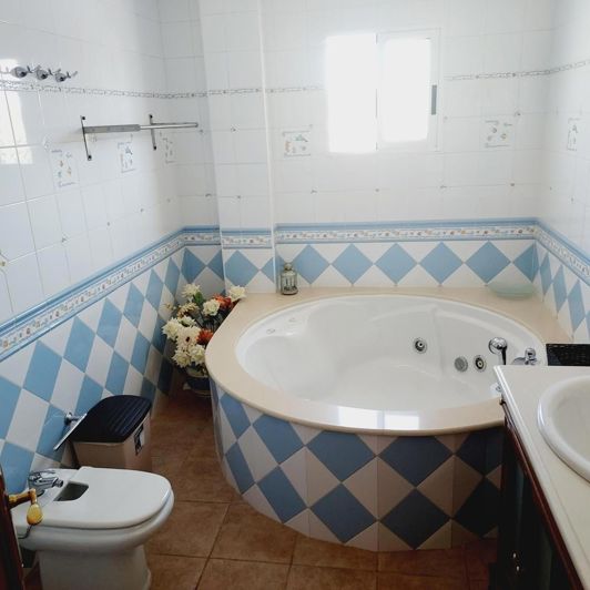 Image No.38-6 Bed Villa for sale