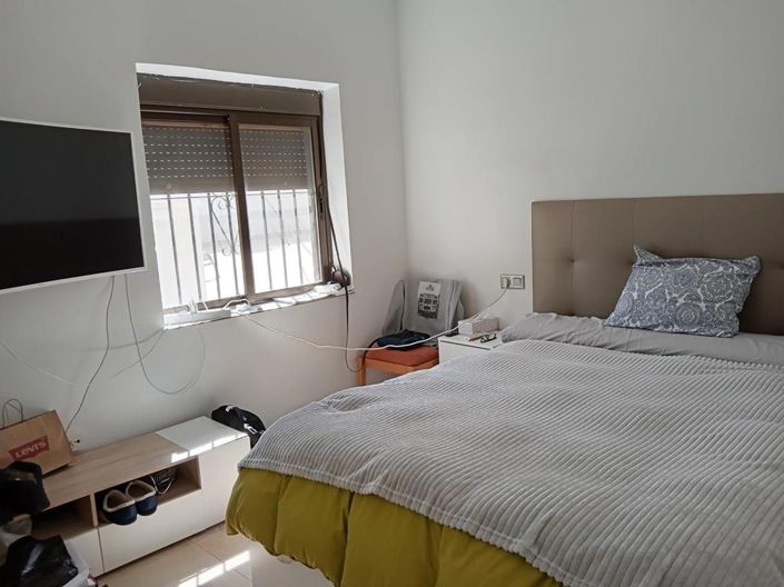 Image No.11-2 Bed House for sale