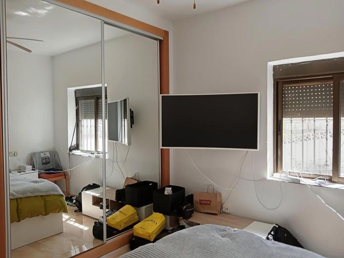 Image No.12-2 Bed House for sale