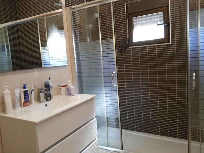 Image No.13-2 Bed House for sale