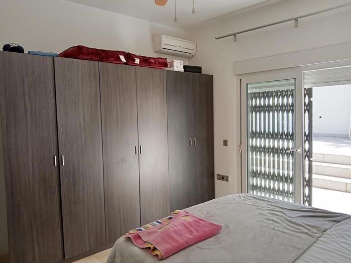 Image No.17-2 Bed House for sale