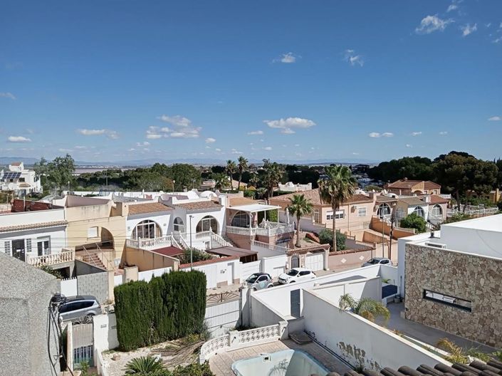 Image No.23-2 Bed House for sale