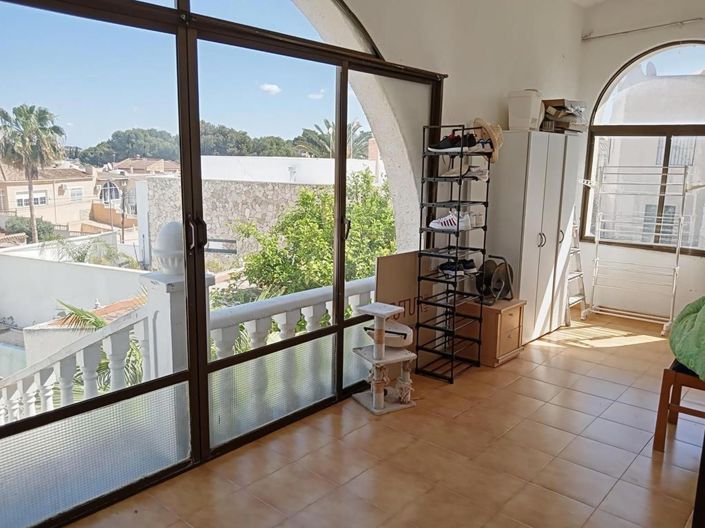 Image No.8-2 Bed House for sale