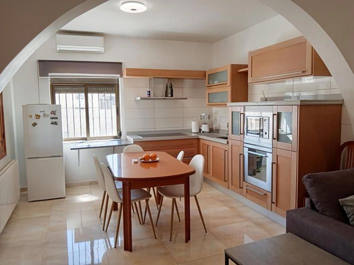 Image No.9-2 Bed House for sale