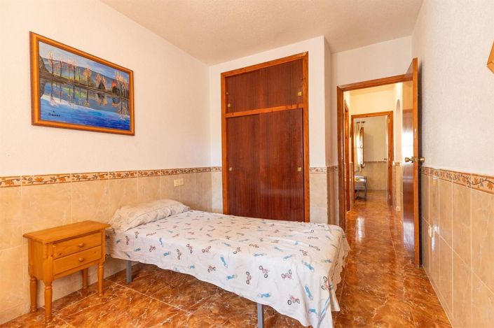 Image No.17-2 Bed Bungalow for sale