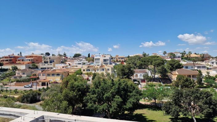 Image No.26-3 Bed Villa for sale