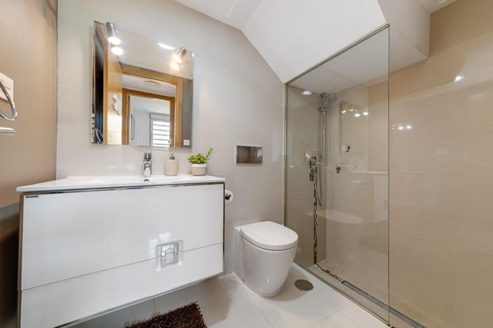 Image No.14-3 Bed House for sale