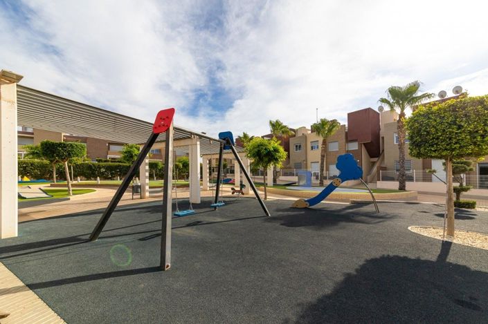 Image No.36-3 Bed House for sale