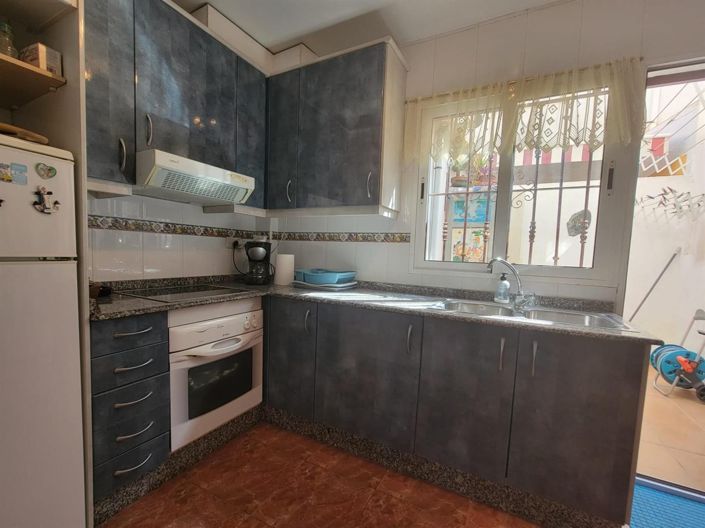 Image No.12-3 Bed House for sale