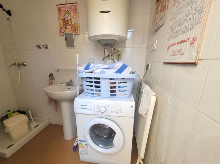 Image No.15-3 Bed House for sale