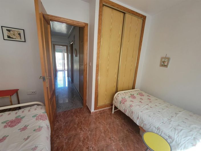 Image No.26-3 Bed House for sale