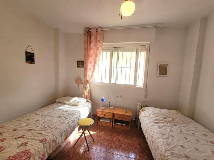 Image No.27-3 Bed House for sale