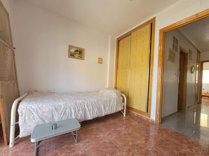 Image No.29-3 Bed House for sale