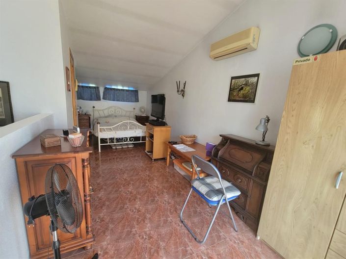 Image No.39-3 Bed House for sale