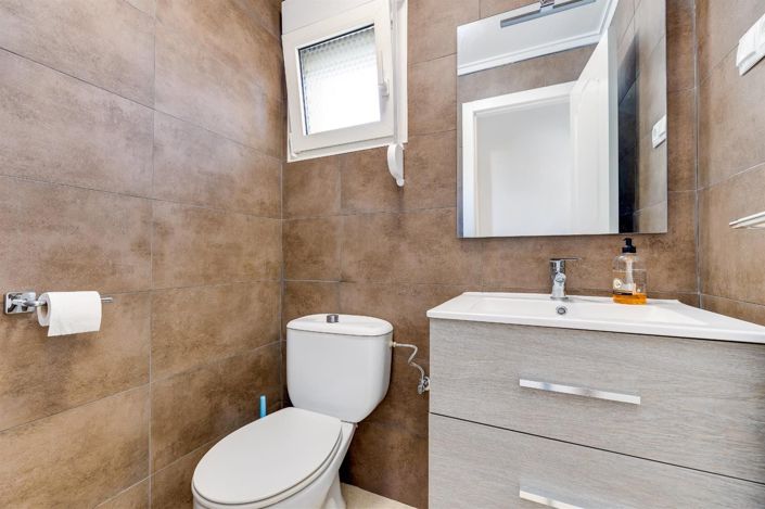 Image No.15-4 Bed Bungalow for sale