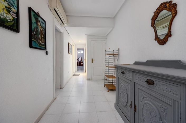 Image No.25-4 Bed Bungalow for sale