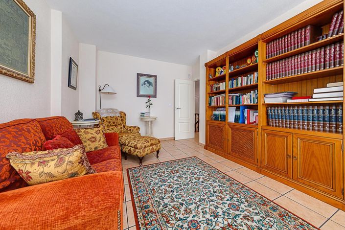 Image No.25-5 Bed Villa for sale